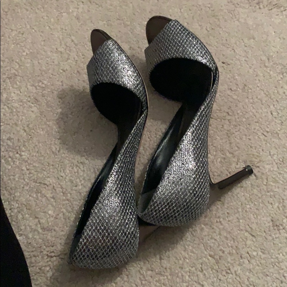 Shoes - Picture 4 of 4